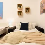 Apartamento Cozy 2-bedroom Retreat In The Heart Of History Bucareste