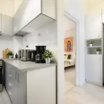 Cozy 2-bedroom Retreat In The Heart Of History * Bucareste
