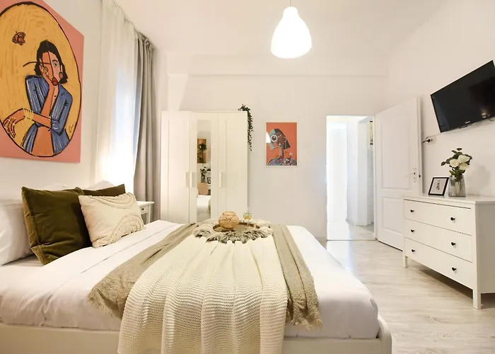 Cozy 2-bedroom Retreat In The Heart Of History