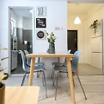 Cozy 2-bedroom Retreat In The Heart Of History 公寓