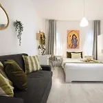 Cozy 2-bedroom Retreat In The Heart Of History 公寓