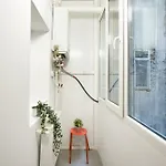 Cozy 2-bedroom Retreat In The Heart Of History 布加勒斯特