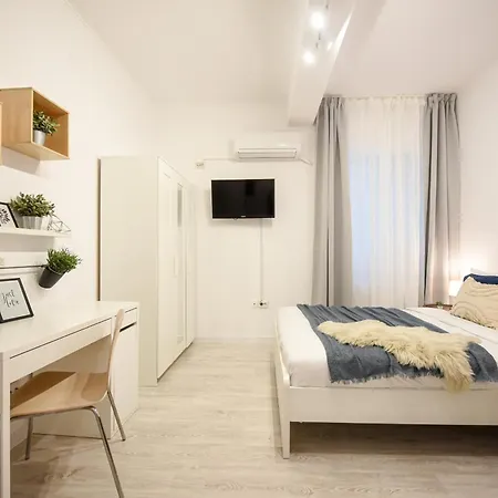 アパート Cozy 2-bedroom Retreat In The Heart Of History ブカレスト