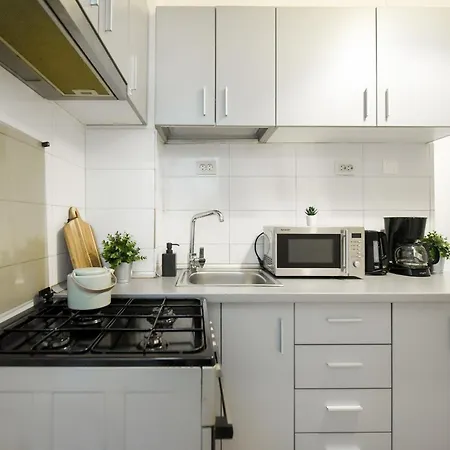 Cozy 2-bedroom Retreat In The Heart Of History Apartament *