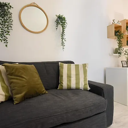 Cozy 2-bedroom Retreat In The Heart Of History Bucharest