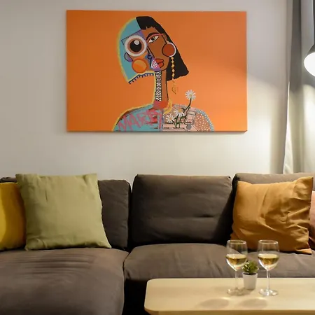 Cozy 2-bedroom Retreat In The Heart Of History Appartement