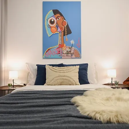 Cozy 2-bedroom Retreat In The Heart Of History *