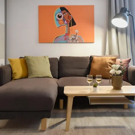 Cozy 2-bedroom Retreat In The Heart Of History Bucharest