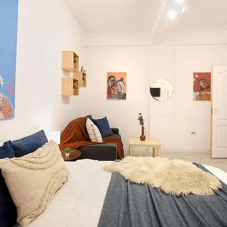 Apartment Cozy 2-bedroom Retreat In The Heart Of History *