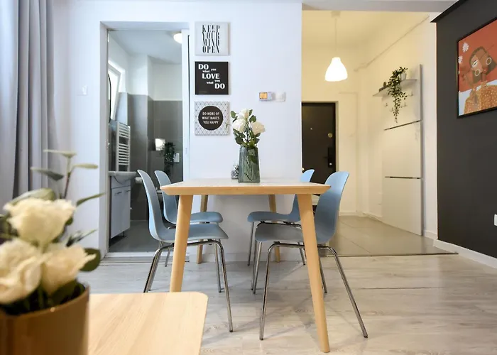 Cozy 2-bedroom Retreat In The Heart Of History Appartement