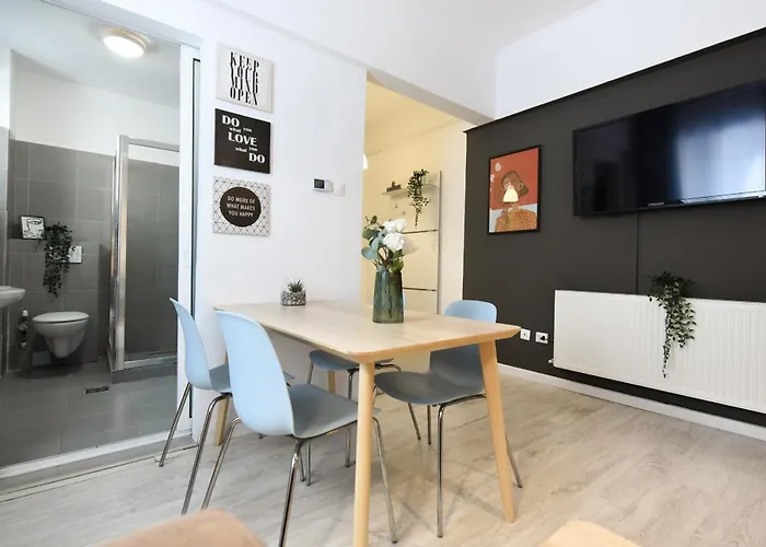 Cozy 2-bedroom Retreat In The Heart Of History * Bucareste