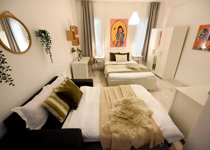 Apartamento Cozy 2-bedroom Retreat In The Heart Of History Bucareste