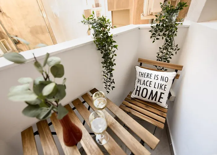 شقة Cozy 2-bedroom Retreat In The Heart Of History بوخارست