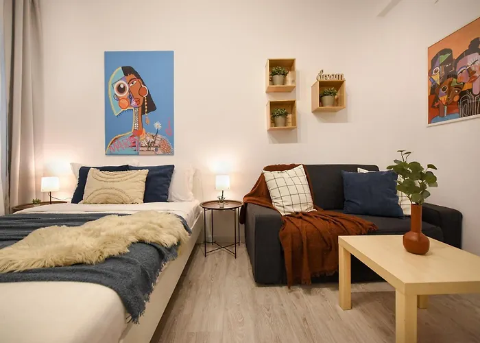 Cozy 2-bedroom Retreat In The Heart Of History *