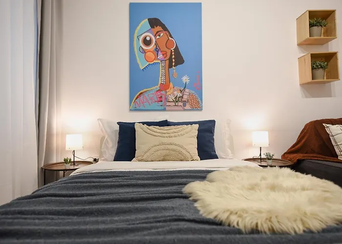 Cozy 2-bedroom Retreat In The Heart Of History *