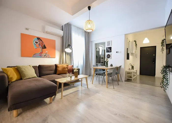 Cozy 2-bedroom Retreat In The Heart Of History *