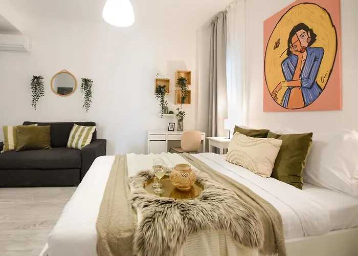 Cozy 2-bedroom Retreat In The Heart Of History * Bucarest